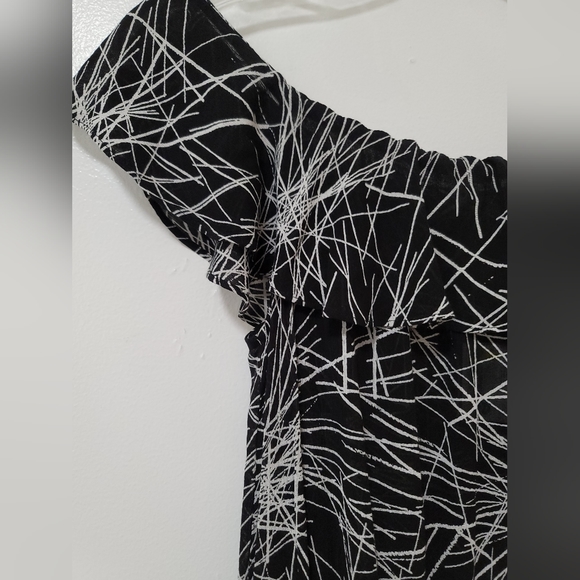 Diane Von Furstenberg Adele Jumpsuit Black Print Ruffle Off The Shoulder Size 0 - Picture 13 of 16